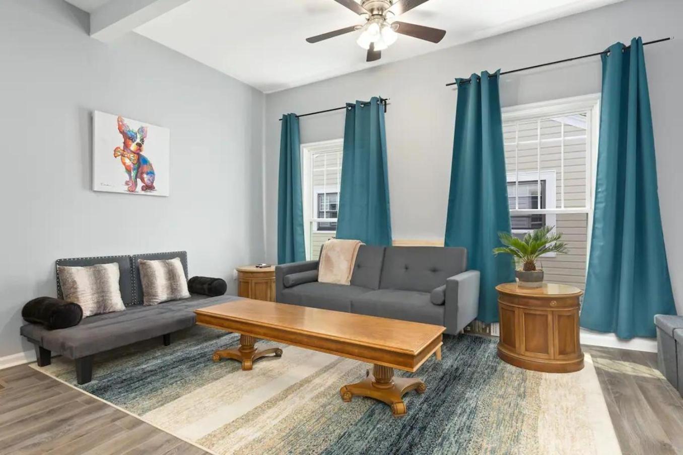 Recently Renovated Chic Durham Farmhouse Экстерьер фото